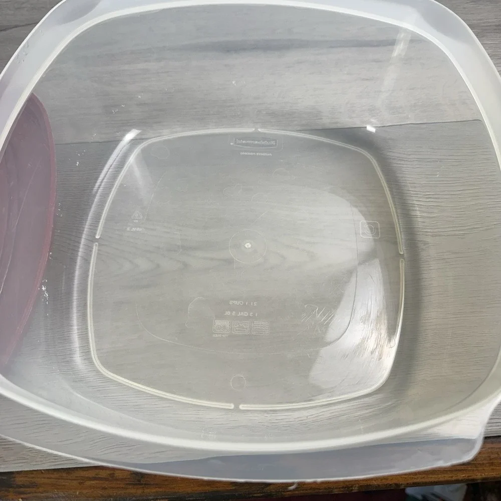Vintage Rubbermaid Square Food Storage Container Red Lid 21.1 Cups Pair 5 Liter